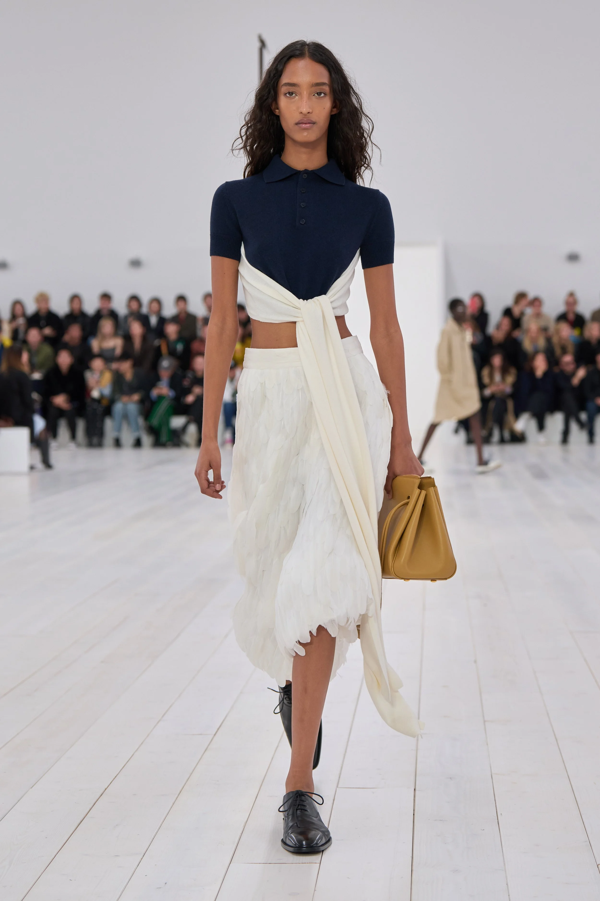 LOEWE 24ss カーキ スラックス プレーンフロント LOEWE 24ss カーキ スラックス プレーンフロント LOEWE 24ss カーキ